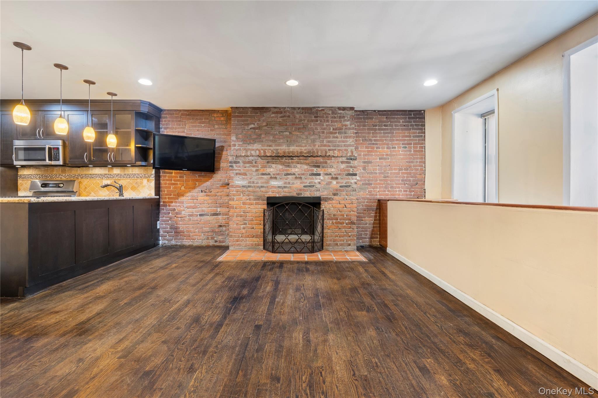 Apartment 82nd  Manhattan, NY 10024, MLS-956395-4