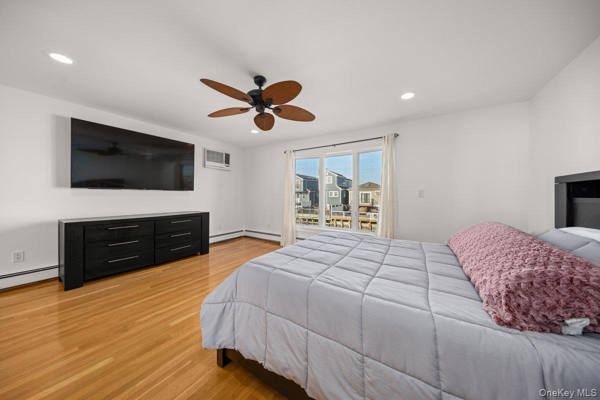 Single Family 13th  Queens, NY 11693, MLS-956409-10