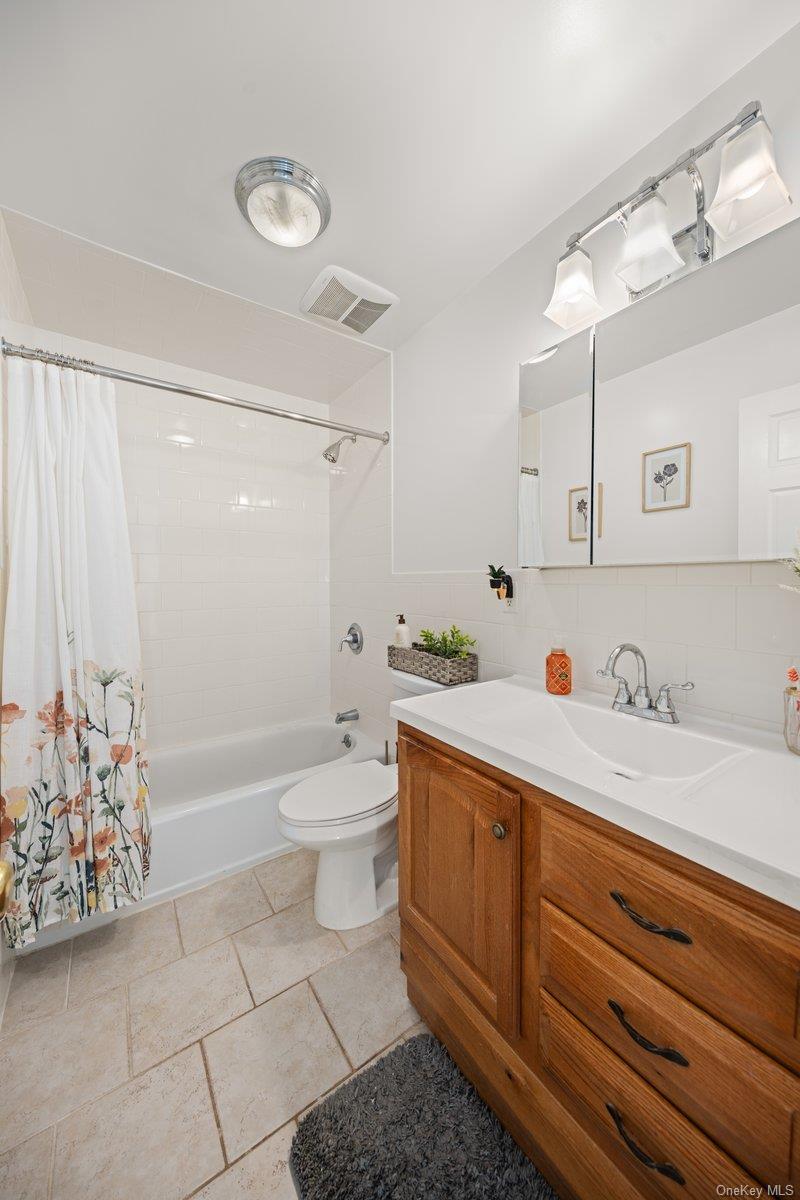 Single Family 13th  Queens, NY 11693, MLS-956409-11