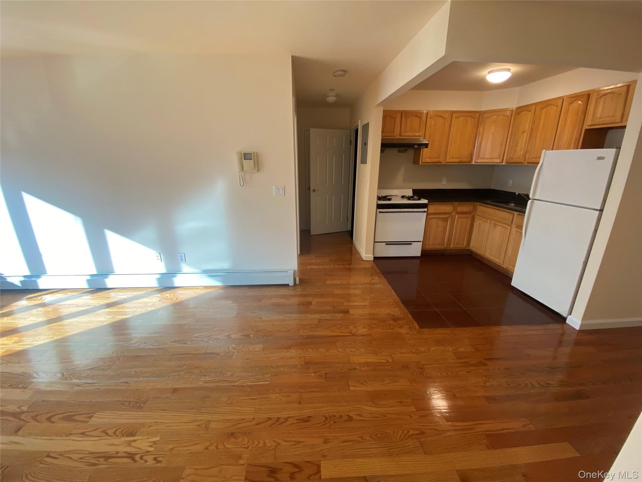 Condo Cherry  Queens, NY 11355, MLS-956496-12