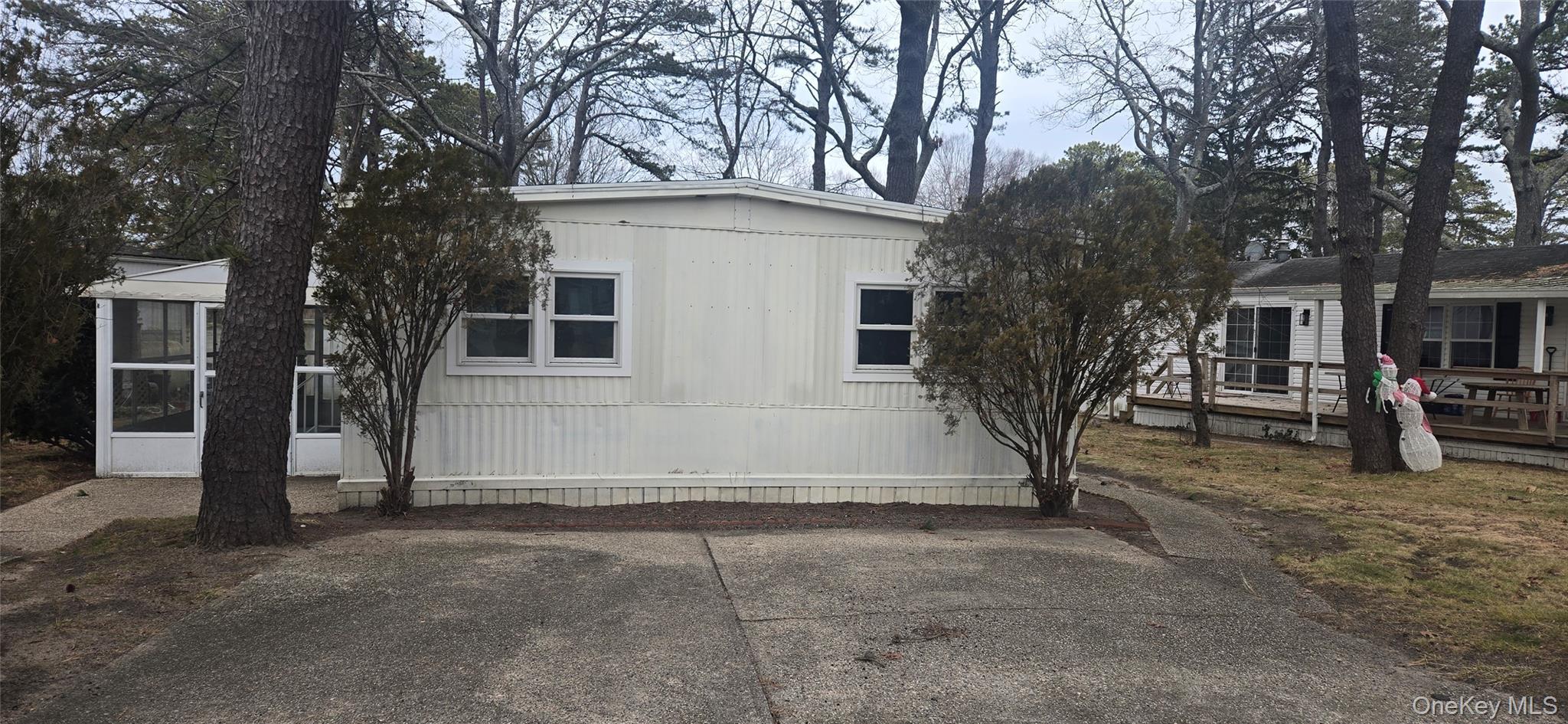 Single Family Riverleigh Ave Unit 116  Suffolk County, NY 11901, MLS-956516-4