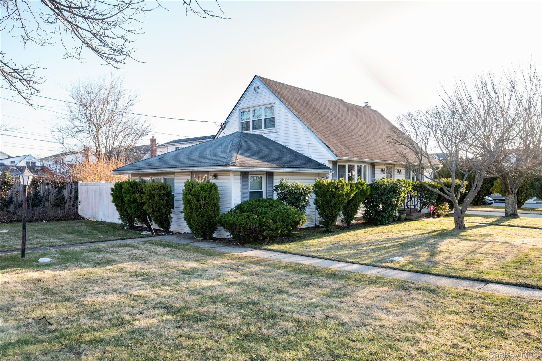 Single Family Salem  Nassau County, NY 11801, MLS-956565-3
