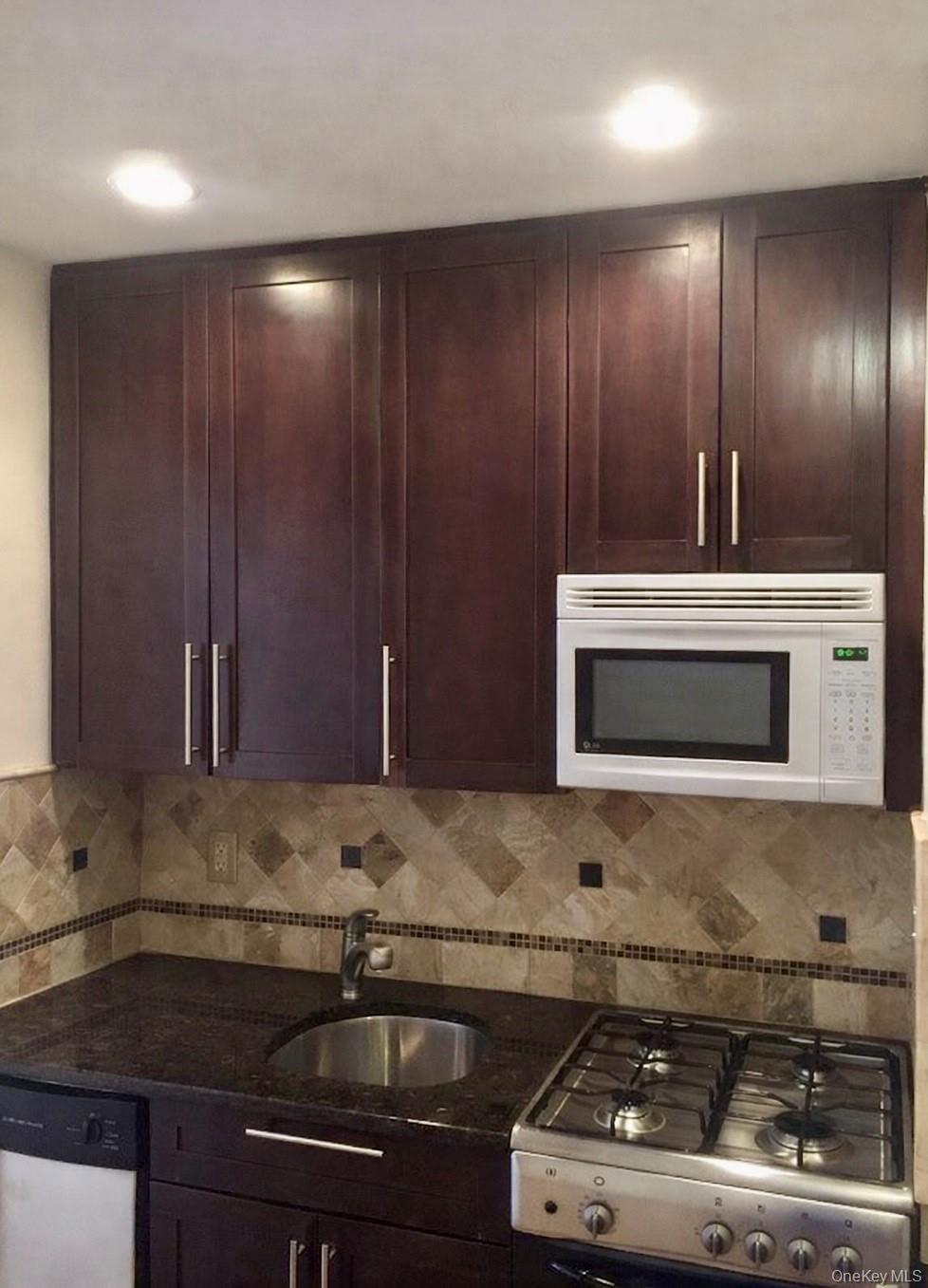 Single Family York  Manhattan, NY 10021, MLS-956617-5