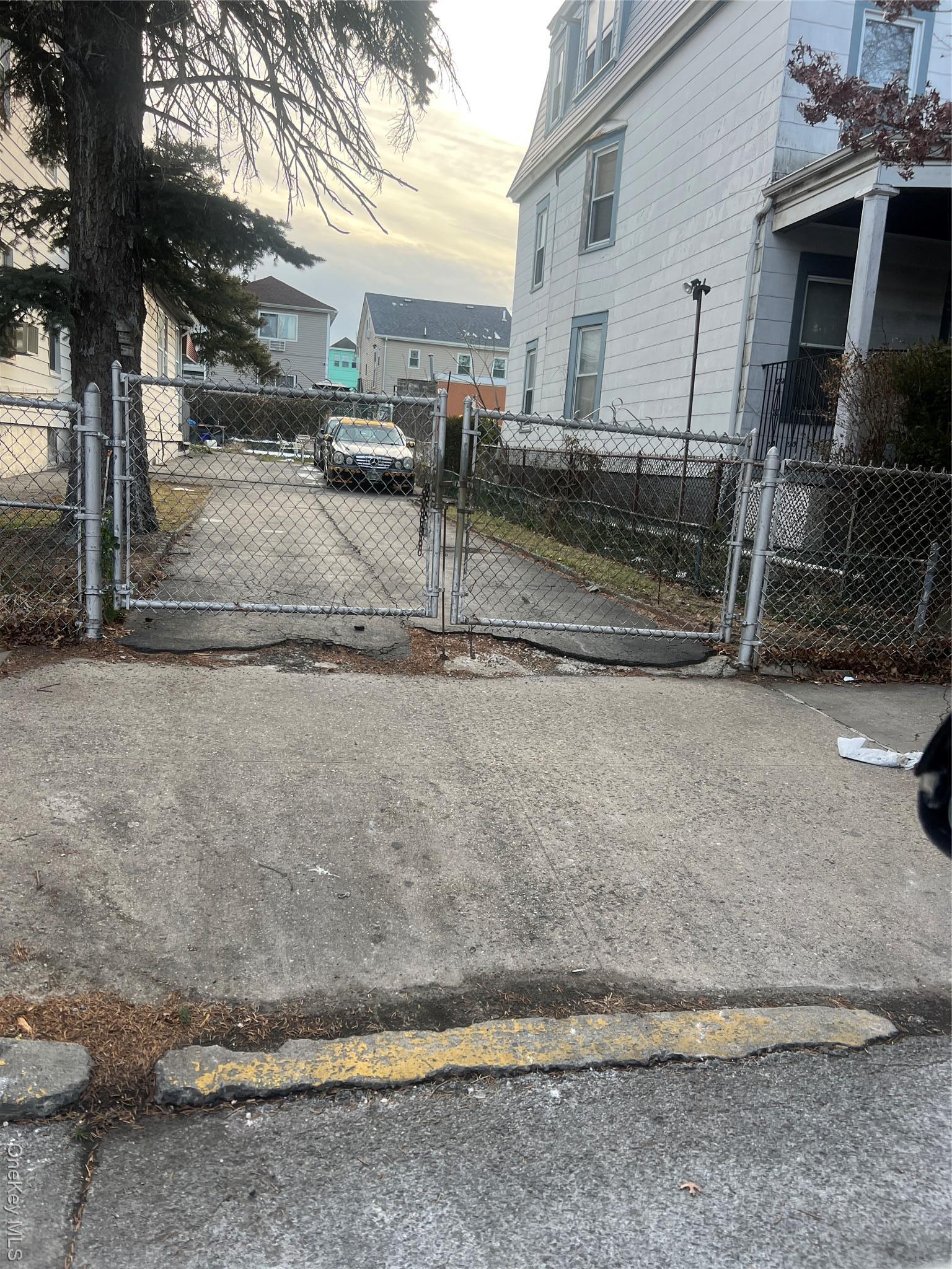 Single Family 226th  Bronx, NY 10466, MLS-956705-2