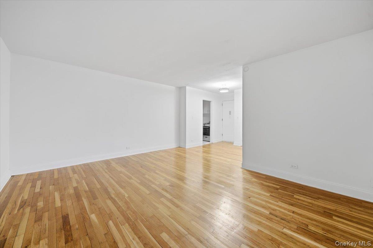 Apartment Bronx  Bronx, NY 10467, MLS-956717-12