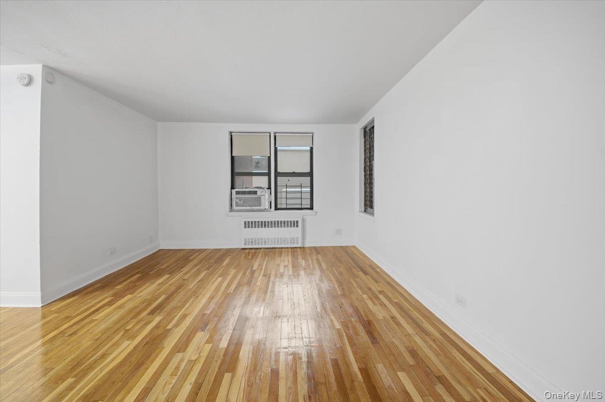 Apartment Bronx  Bronx, NY 10467, MLS-956717-13