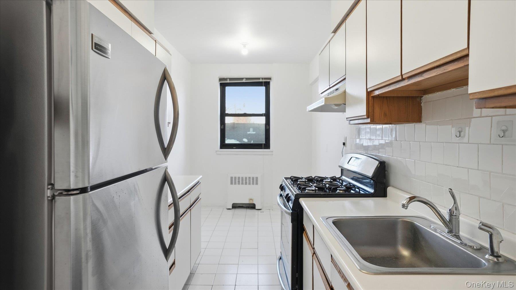 Coop Grace Nassau County, NY 11021, MLS-956719-11