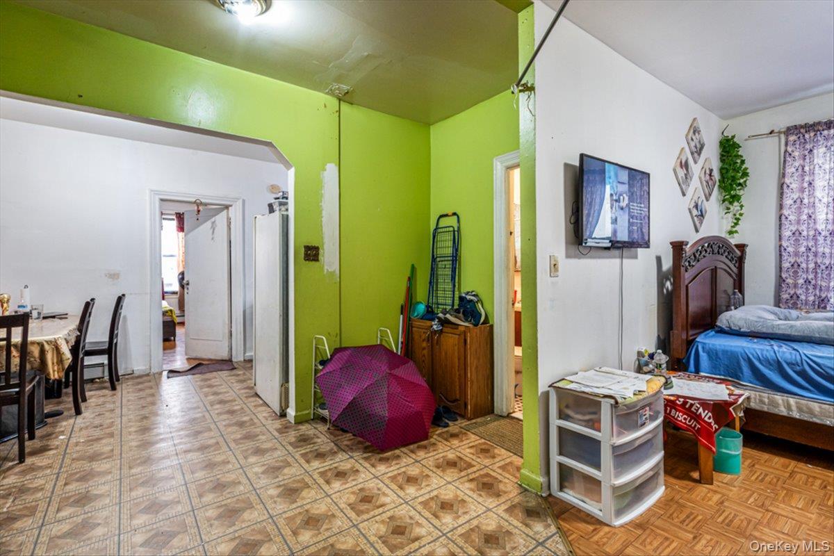 Single Family Saint Peters  Bronx, NY 10461, MLS-956739-21