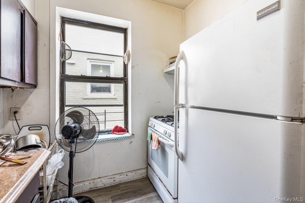 Single Family Saint Peters  Bronx, NY 10461, MLS-956739-4