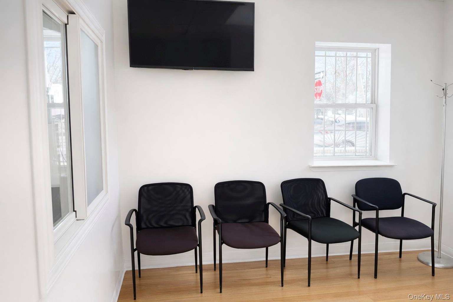 Commercial Lease Pelham  Bronx, NY 10469, MLS-956784-4