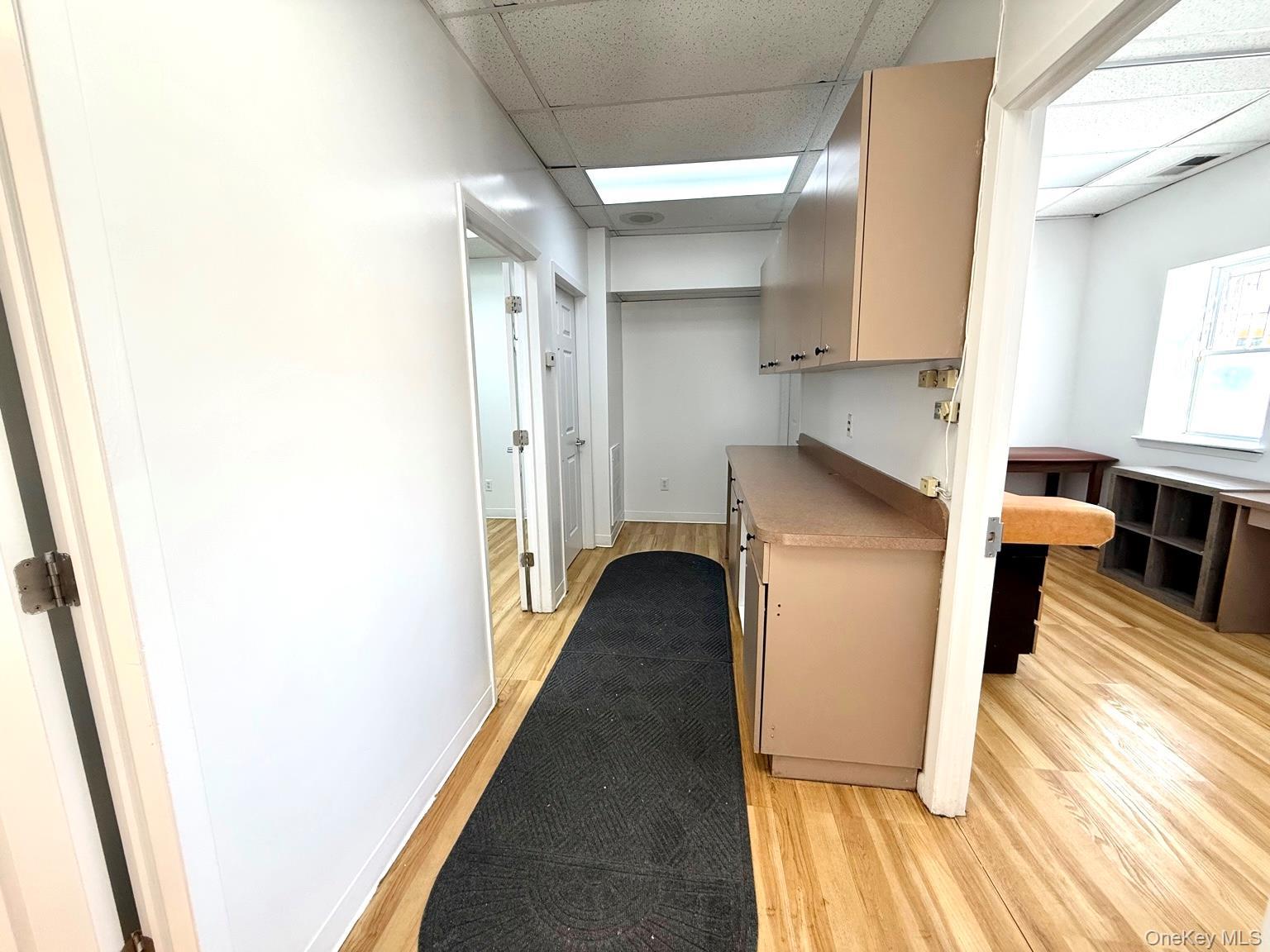 Commercial Lease Pelham  Bronx, NY 10469, MLS-956784-6