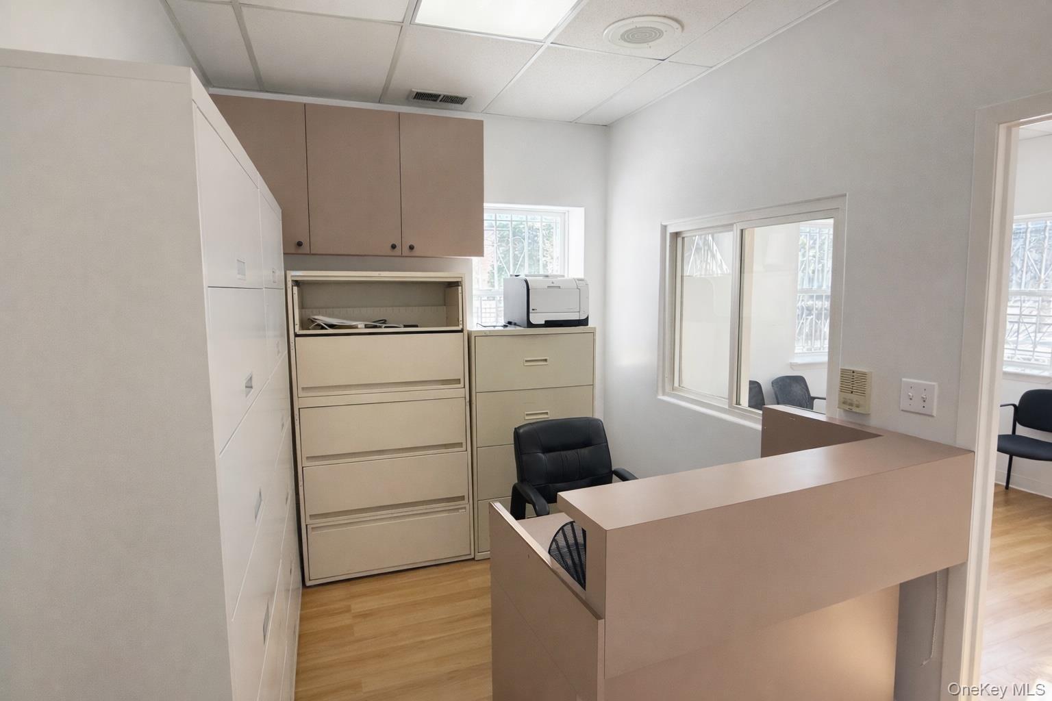 Commercial Lease Pelham  Bronx, NY 10469, MLS-956784-7