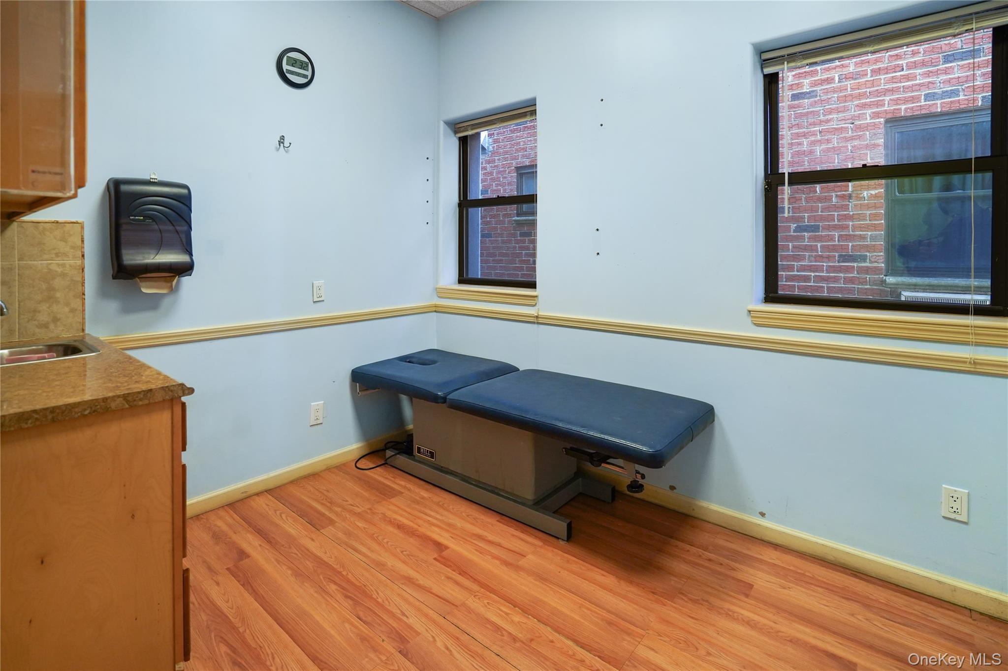 Commercial Lease 78th  Queens, NY 11366, MLS-956815-13