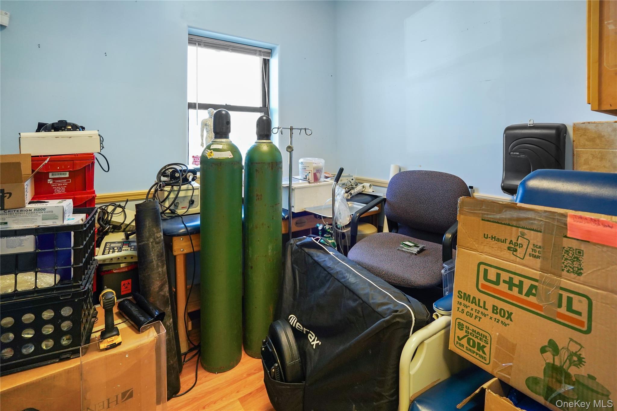 Commercial Lease 78th  Queens, NY 11366, MLS-956815-17