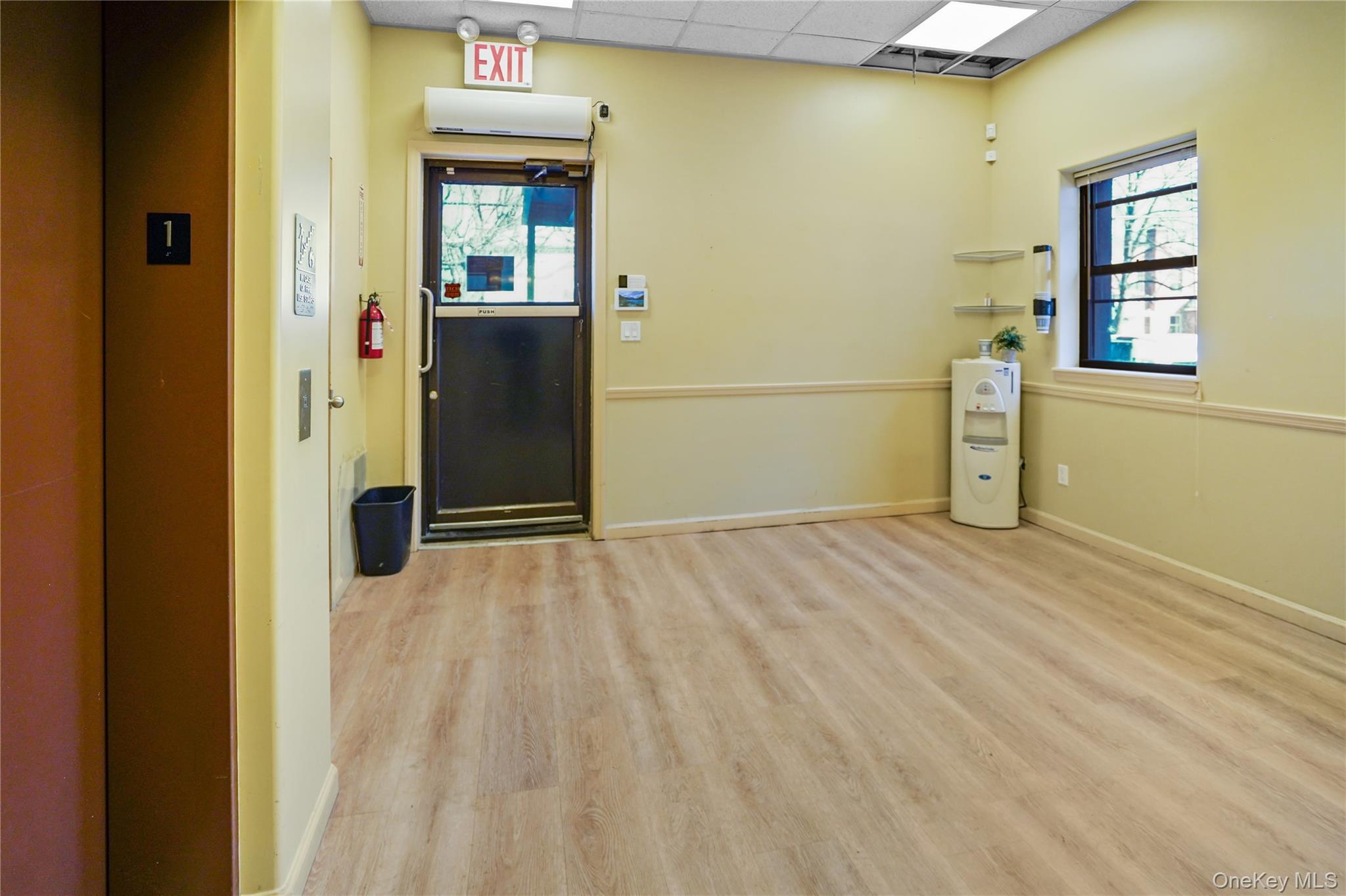 Commercial Lease 78th  Queens, NY 11366, MLS-956815-4