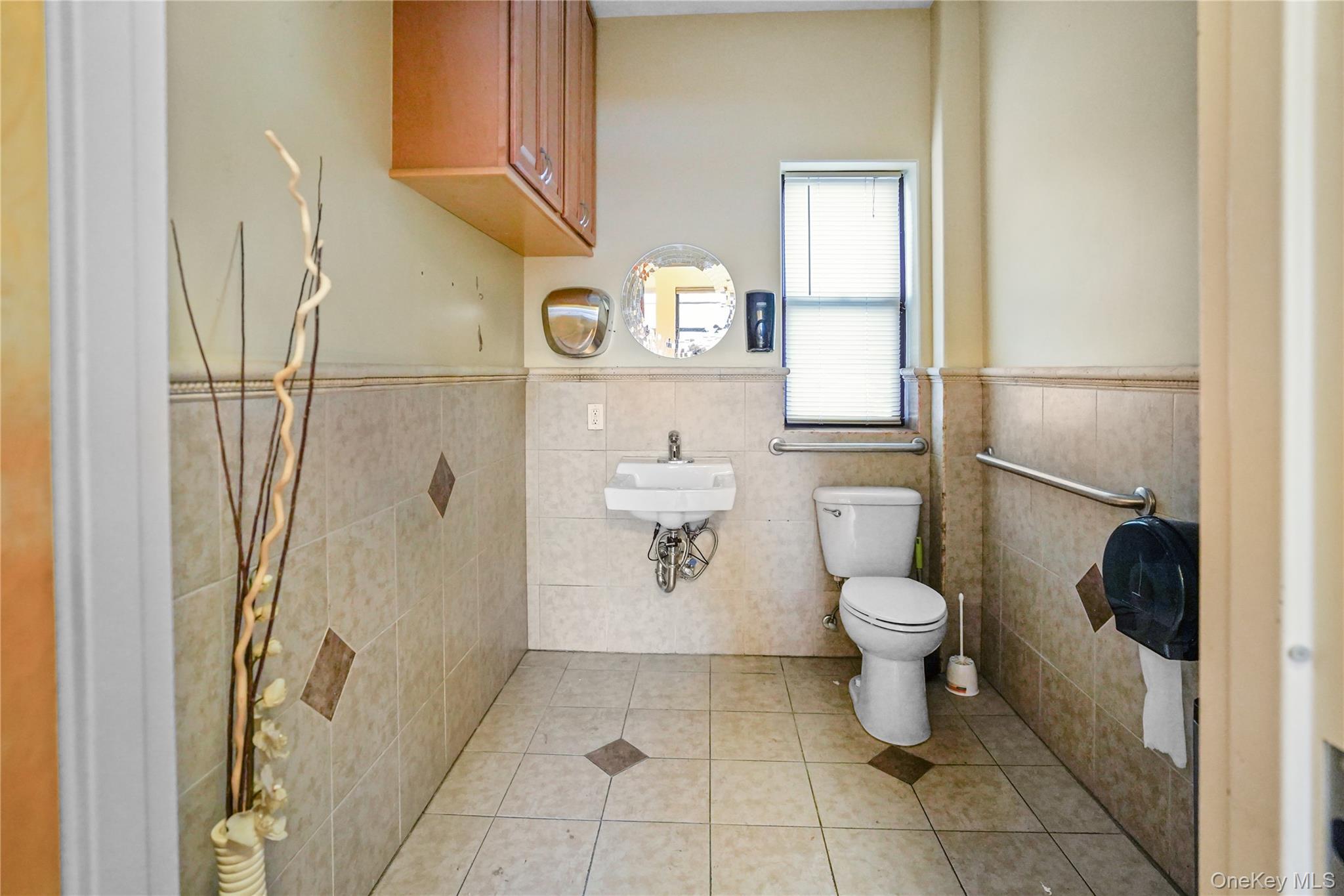 Commercial Lease 78th  Queens, NY 11366, MLS-956815-5