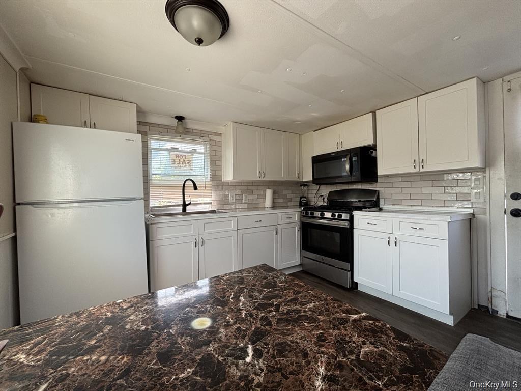 Single Family Main Suffolk County, NY 11751, MLS-956828-2