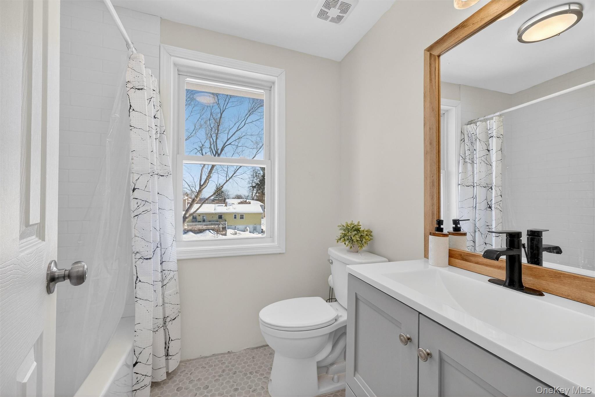 Single Family Grand  Ulster County, NY 12542, MLS-956840-8