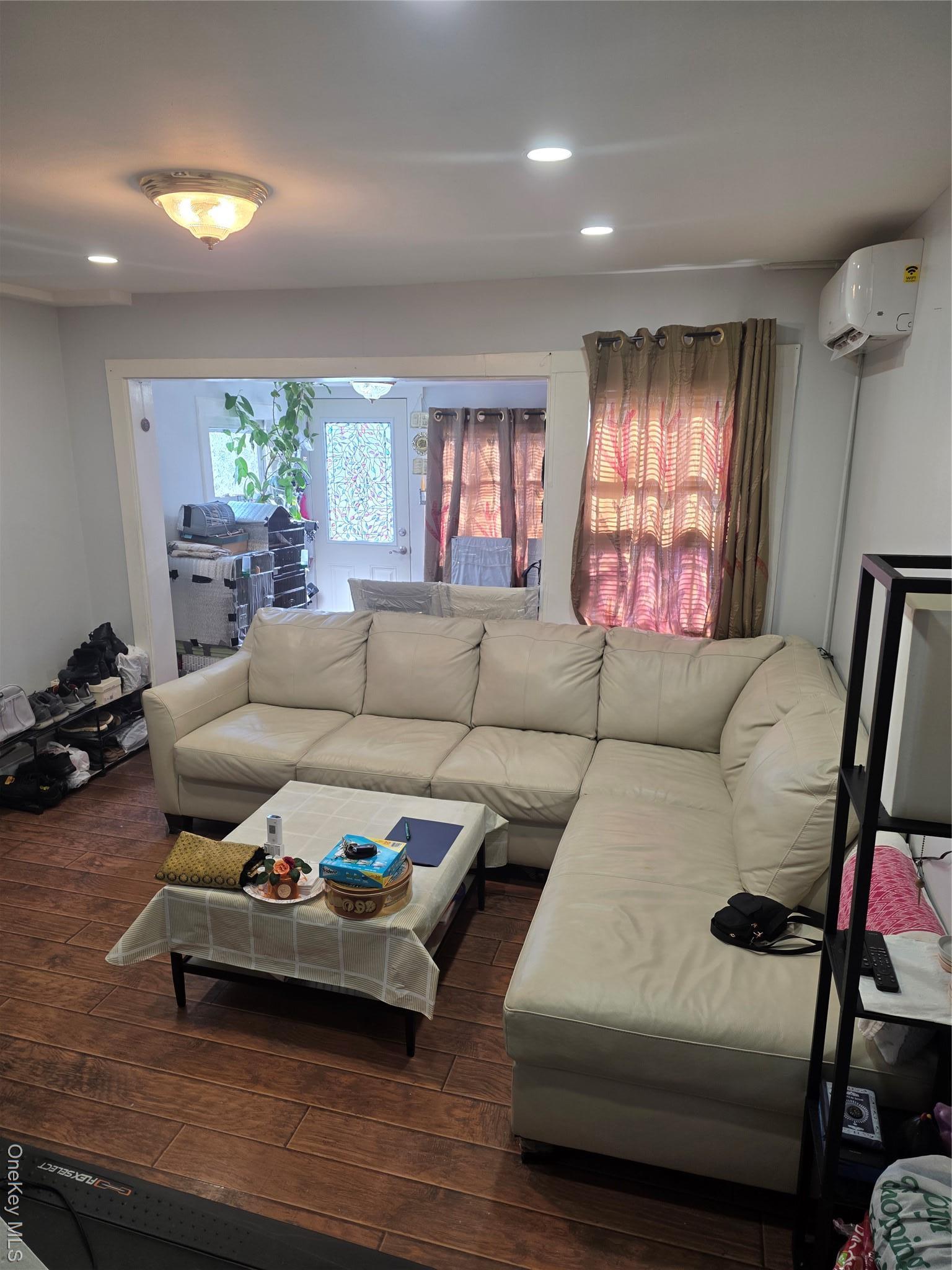 Single Family 118th  Queens, NY 11434, MLS-956856-2