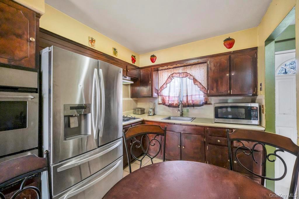 Single Family Hendrix  Brooklyn, NY 11207, MLS-956857-18