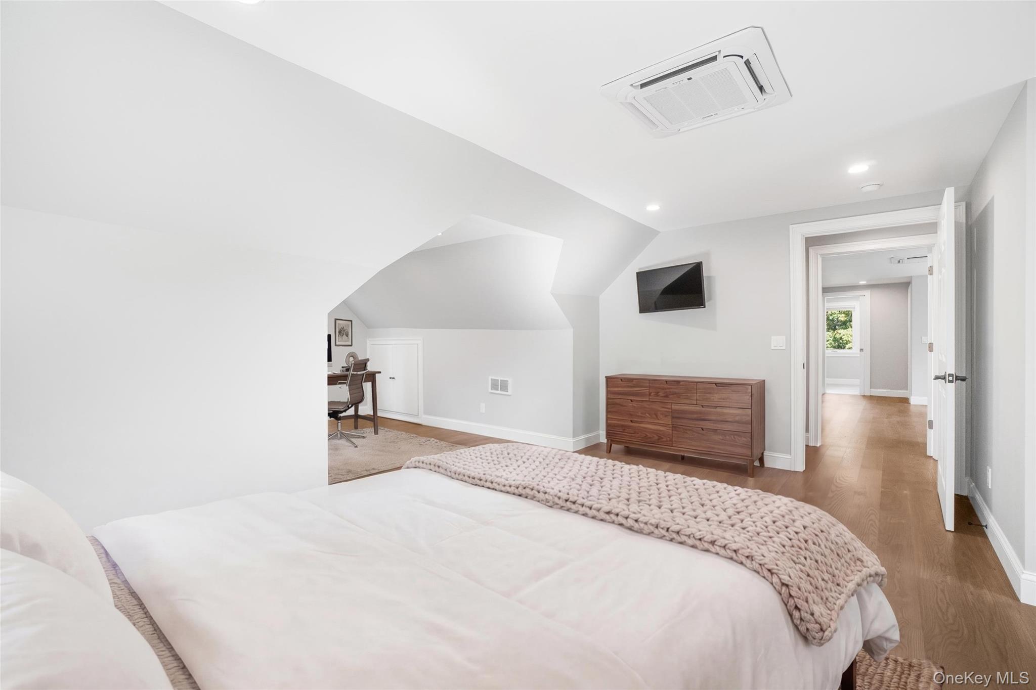 Single Family Hasbrouck  Dutchess County, NY 12603, MLS-956866-22