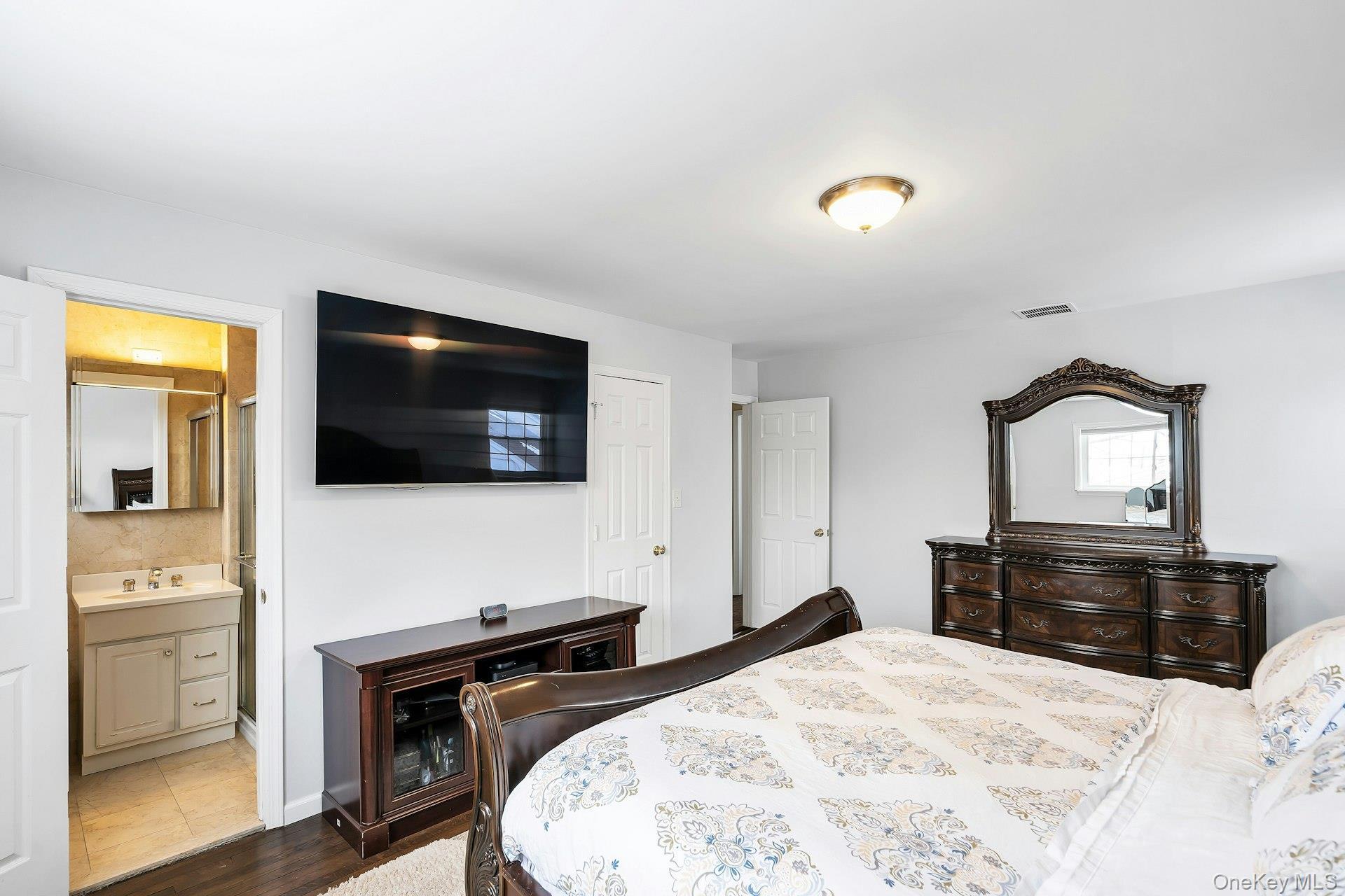 Single Family Ripley Nassau County, NY 11566, MLS-956874-24