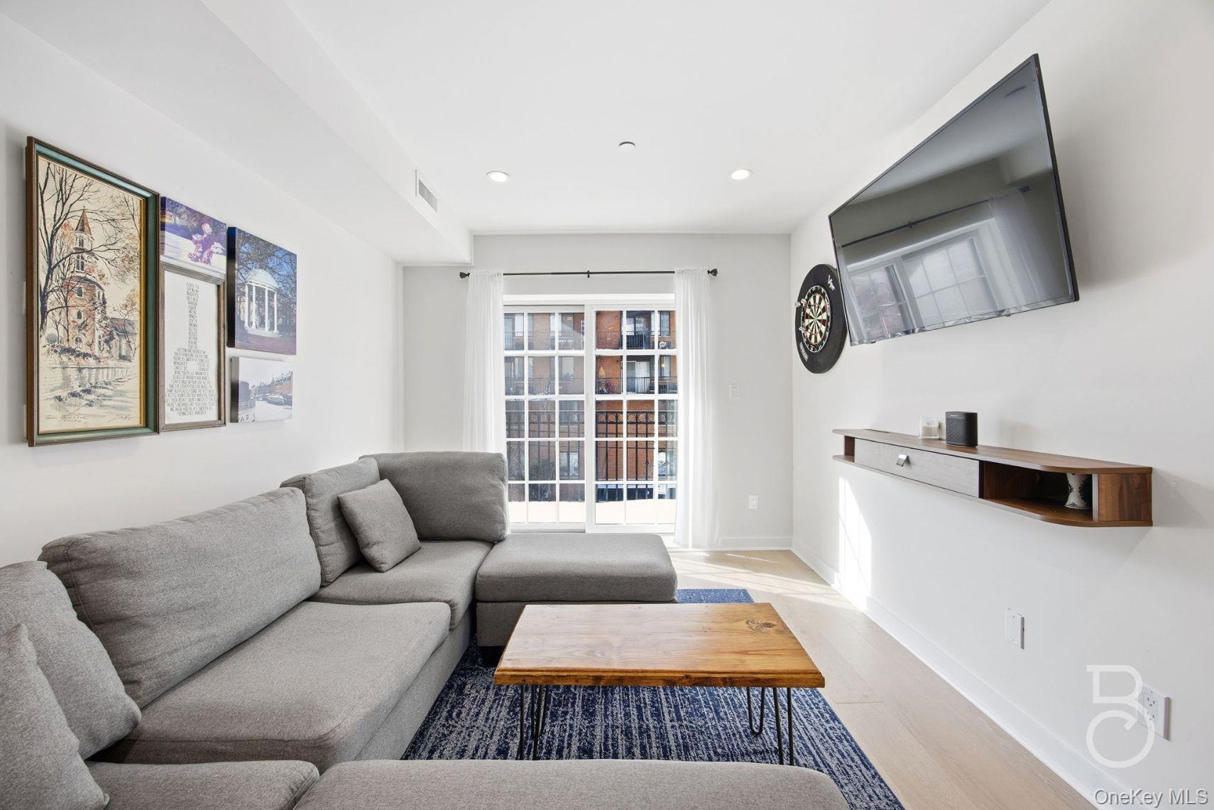 Condo 30th Queens, NY 11102, MLS-956876-8