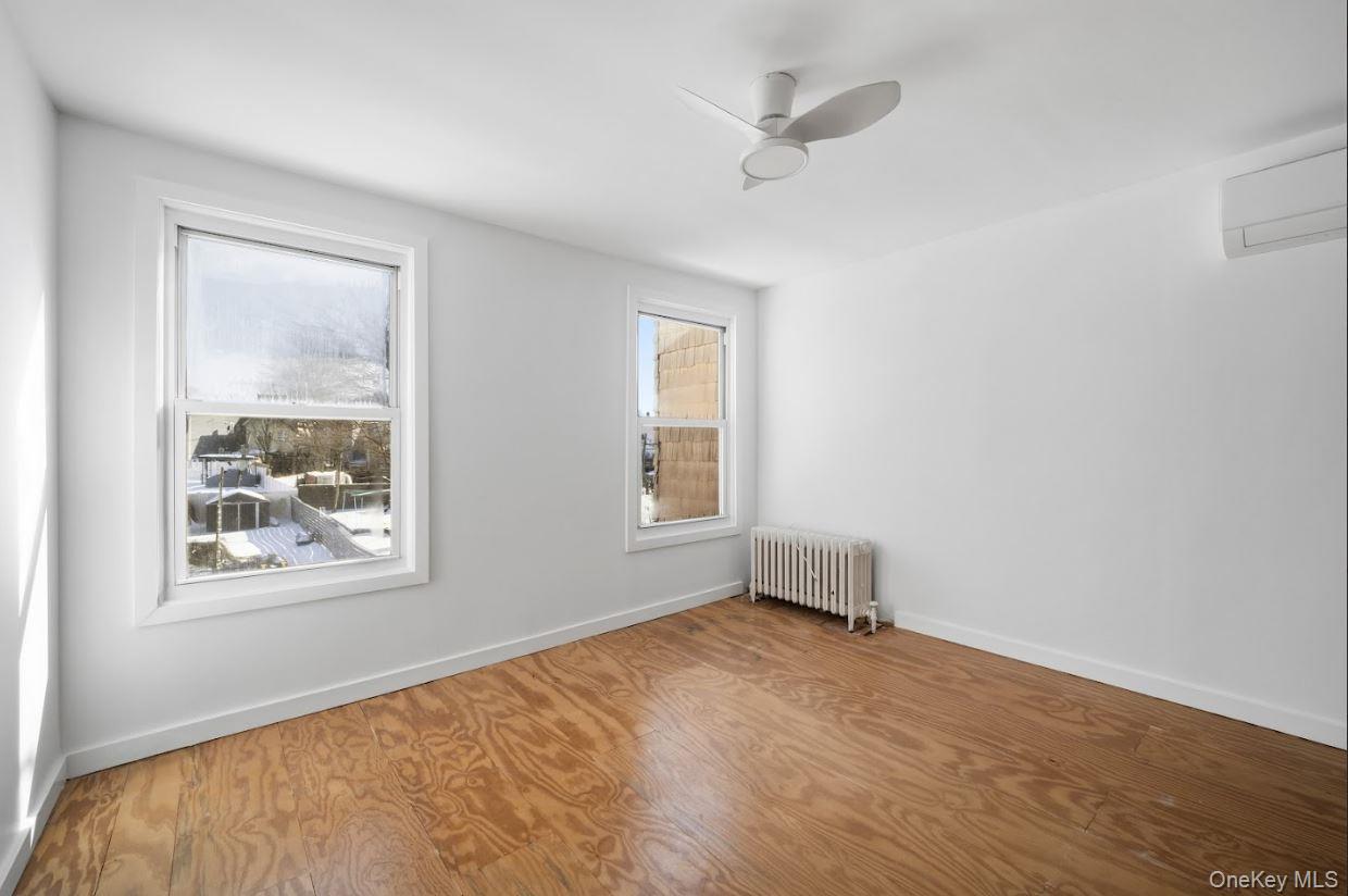 Single Family Jackie Robinson  Brooklyn, NY 11207, MLS-956890-17