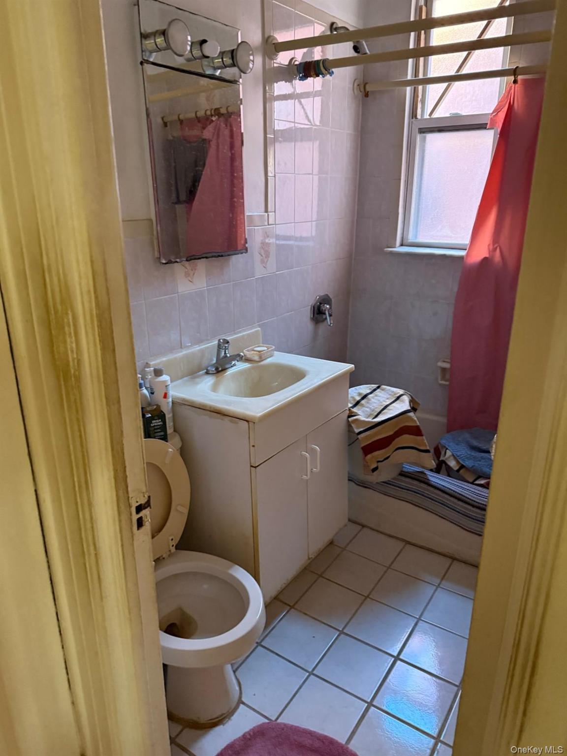 Single Family Ellis  Bronx, NY 10472, MLS-956897-5