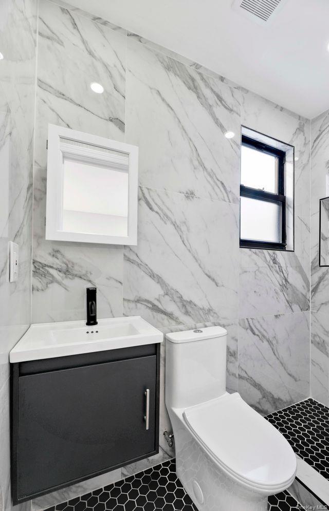 Single Family Foster  Brooklyn, NY 11236, MLS-956951-18