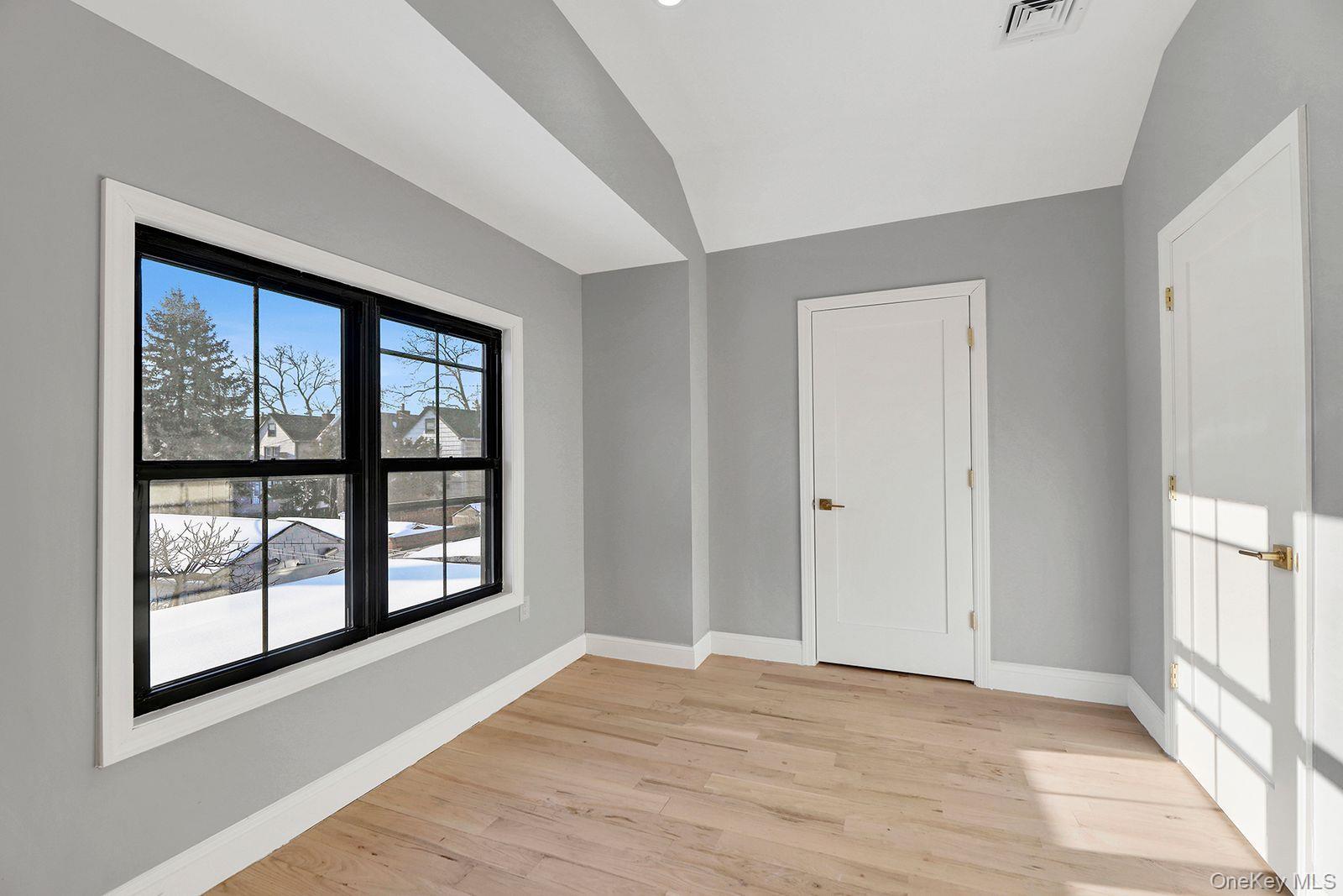 Single Family Foster  Brooklyn, NY 11236, MLS-956951-21