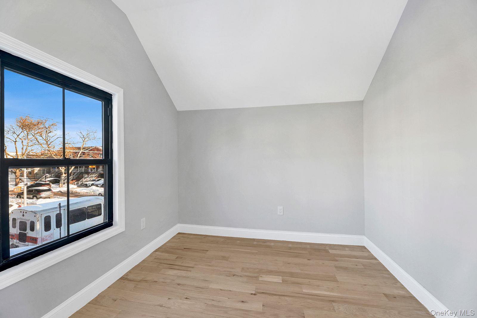 Single Family Foster  Brooklyn, NY 11236, MLS-956951-22