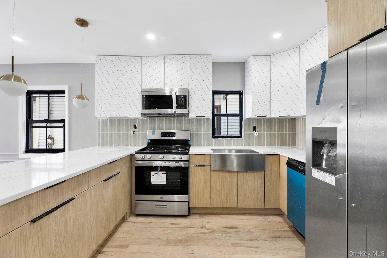 Single Family Foster  Brooklyn, NY 11236, MLS-956951-4