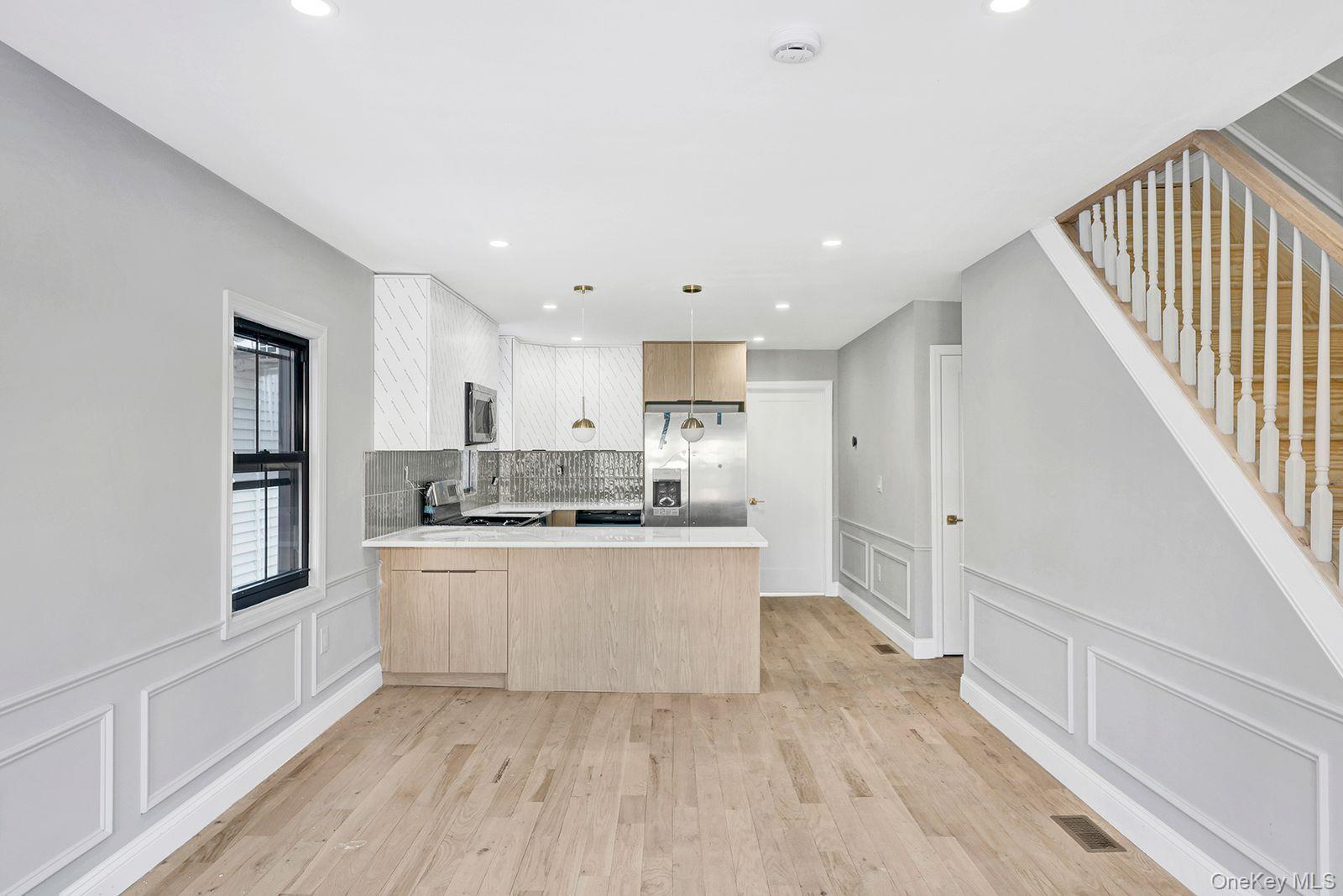 Single Family Foster  Brooklyn, NY 11236, MLS-956951-6