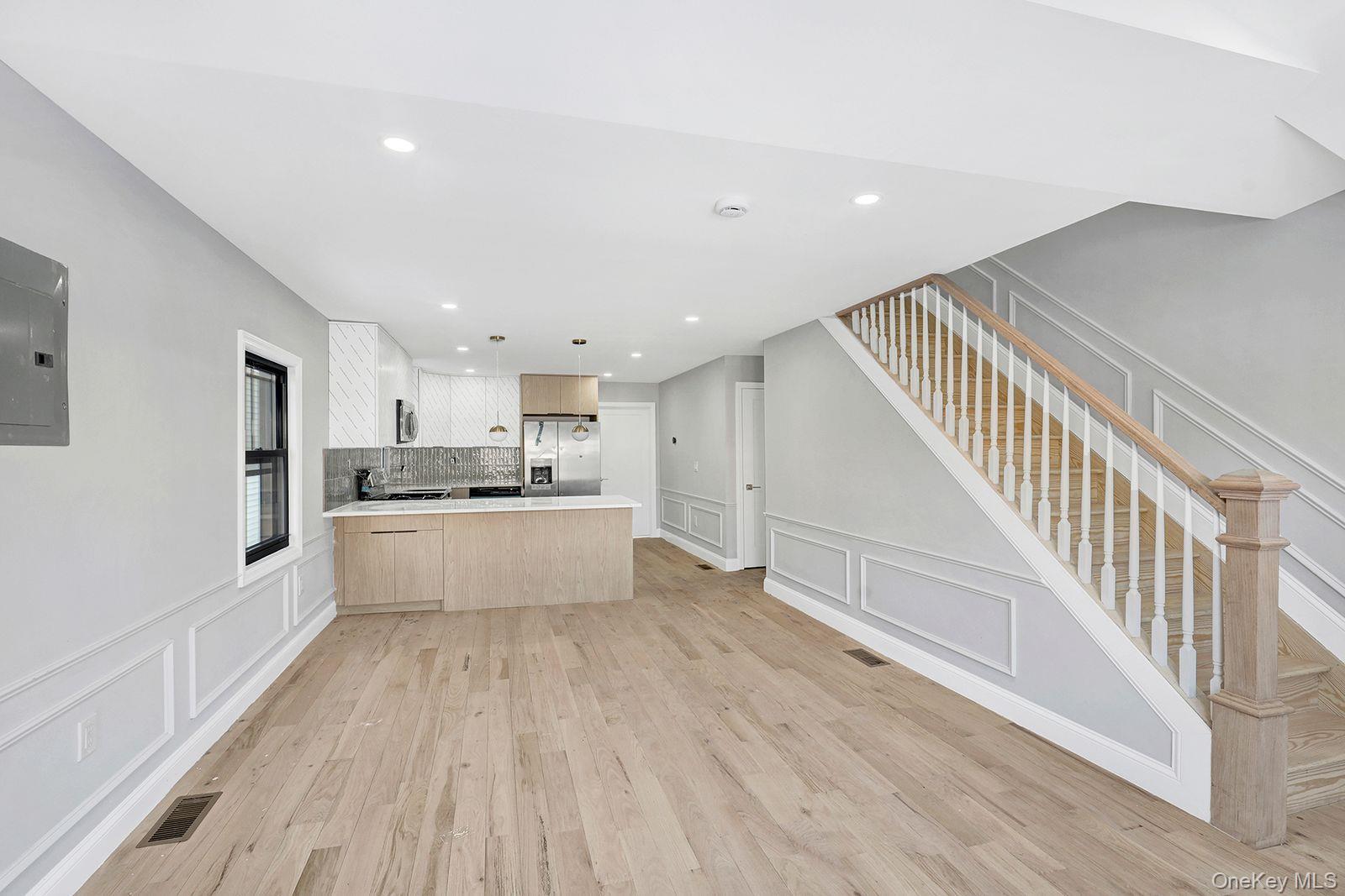 Single Family Foster  Brooklyn, NY 11236, MLS-956951-8