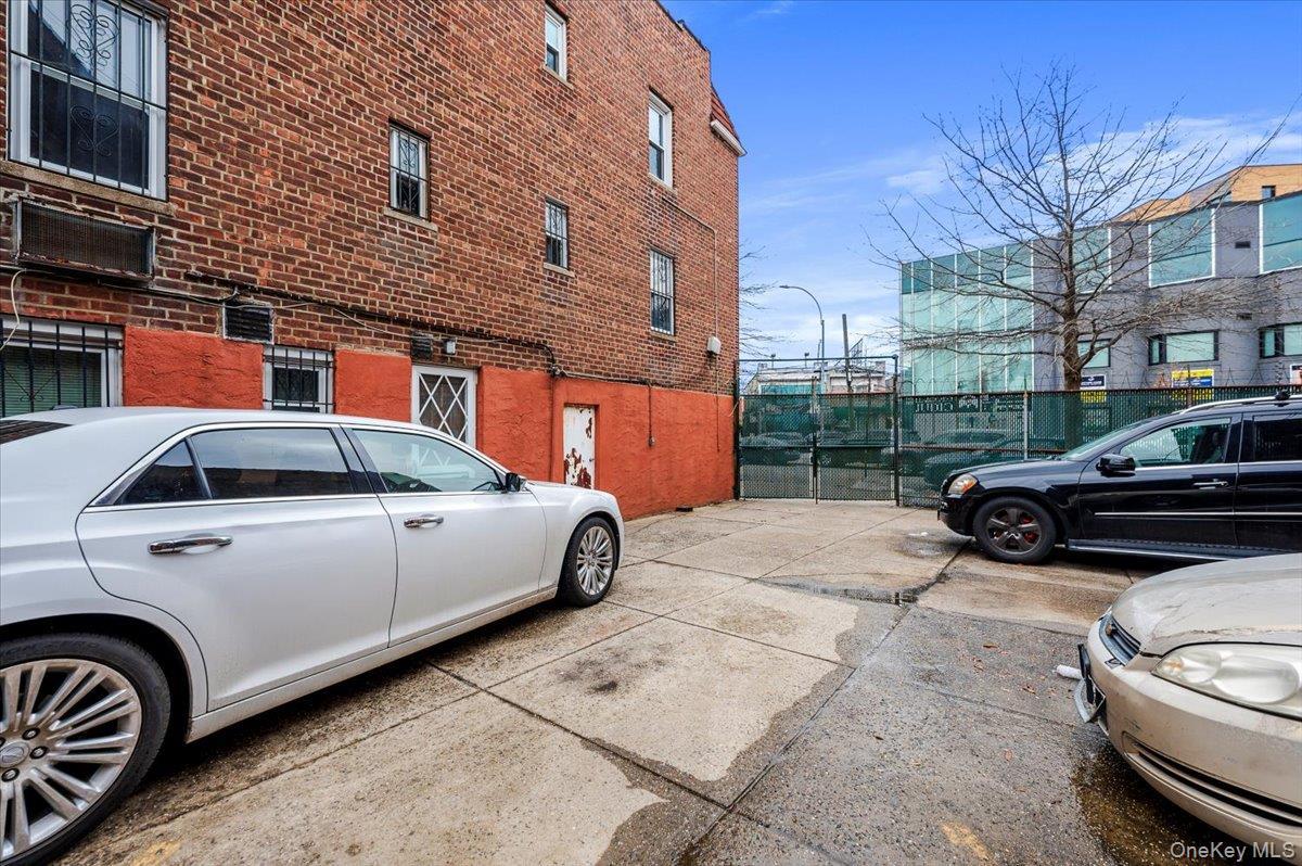 Single Family Elmhurst Queens, NY 11372, MLS-956967-12