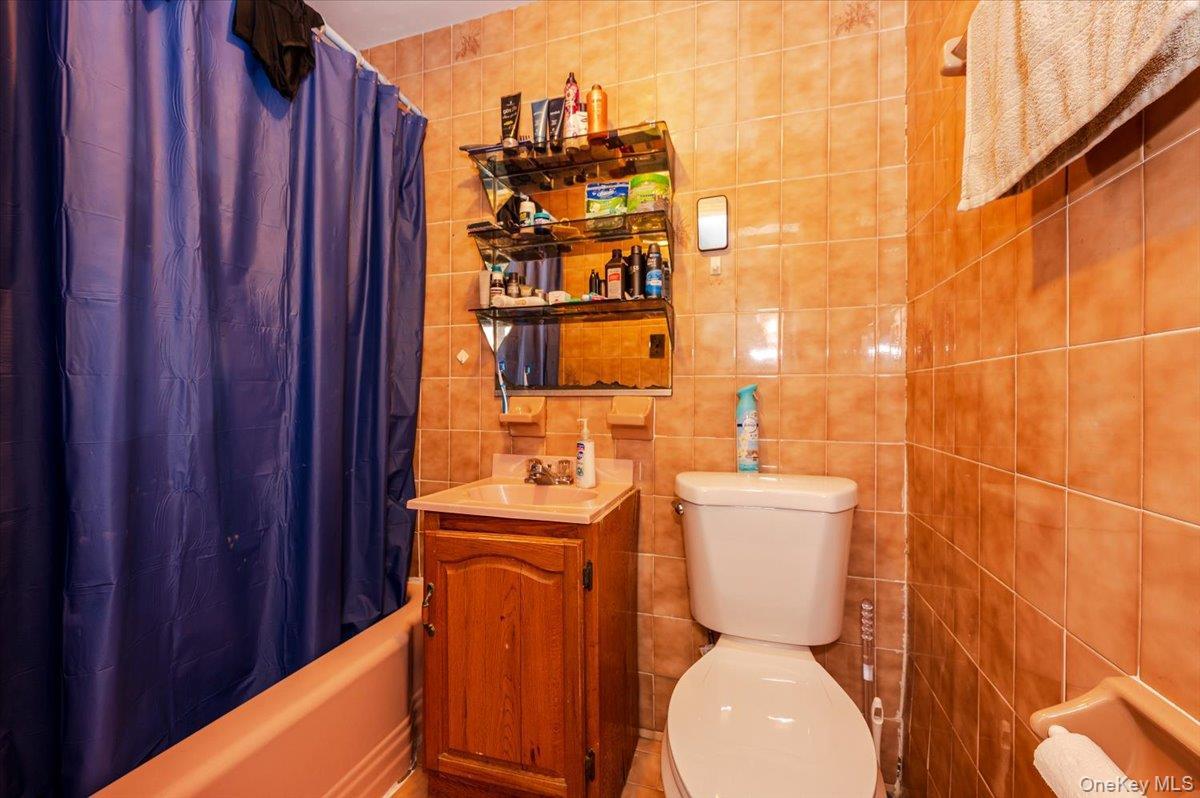 Single Family Elmhurst Queens, NY 11372, MLS-956967-27