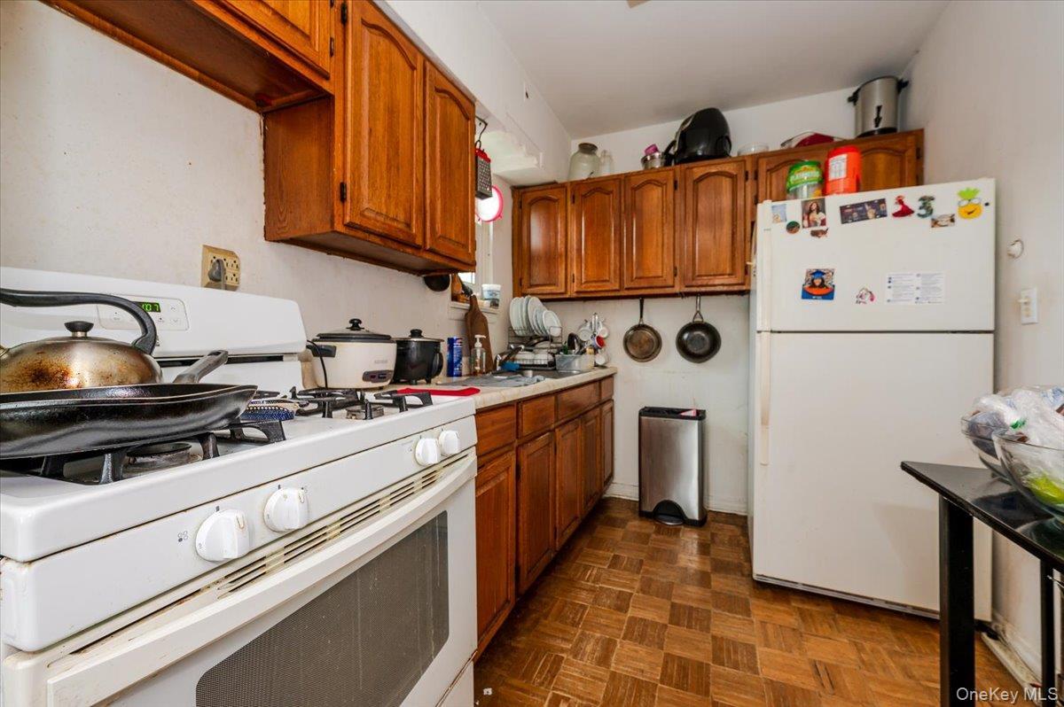 Single Family Elmhurst Queens, NY 11372, MLS-956967-30