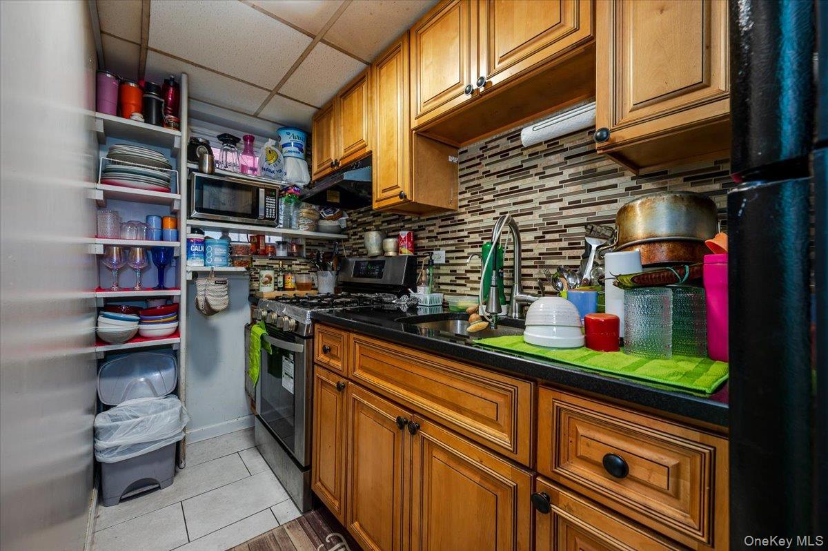 Single Family Elmhurst Queens, NY 11372, MLS-956967-31