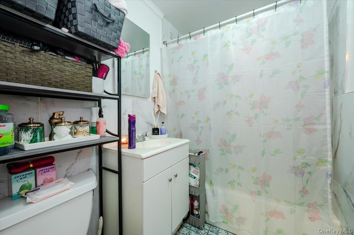 Single Family Elmhurst Queens, NY 11372, MLS-956967-32