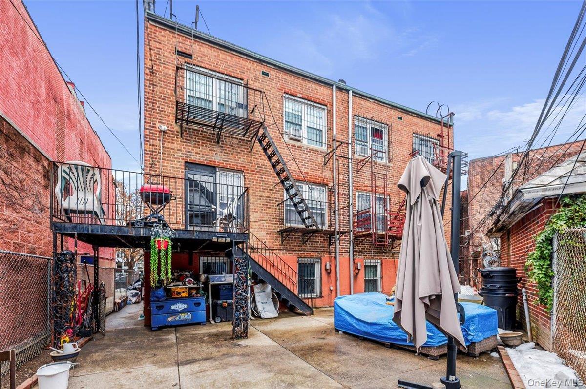 Single Family Elmhurst Queens, NY 11372, MLS-956967-8