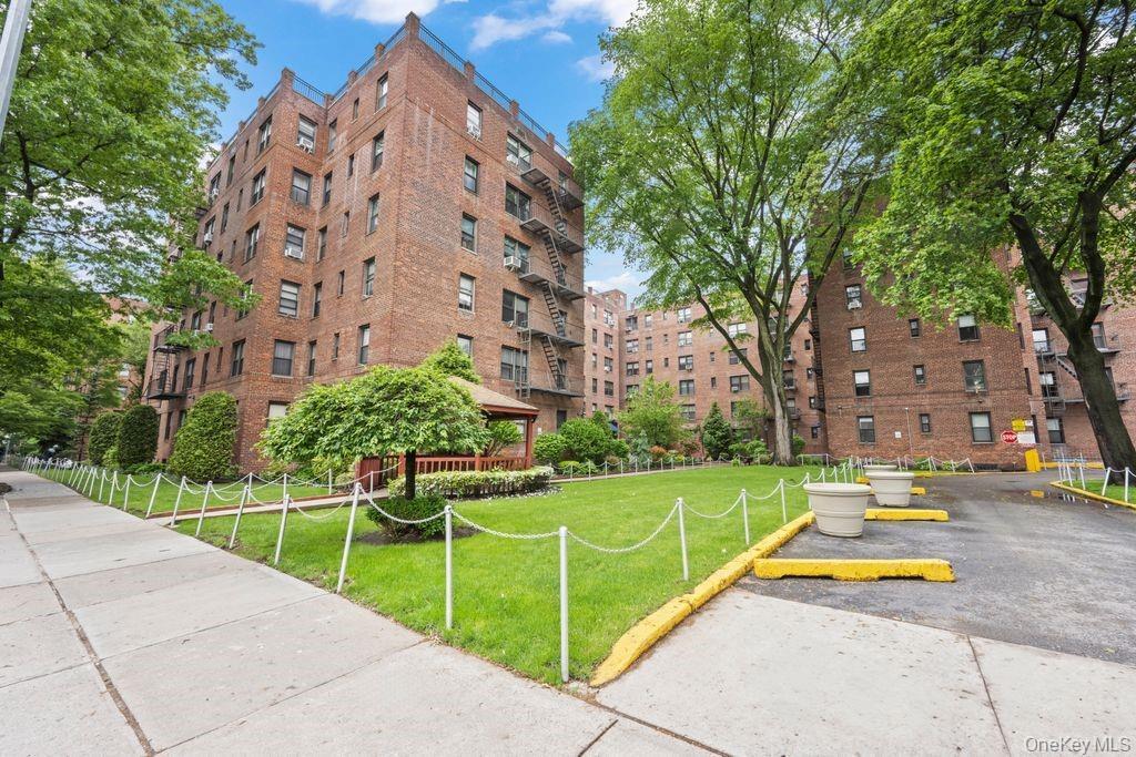 Coop Oliver  Brooklyn, NY 11209, MLS-957000-21