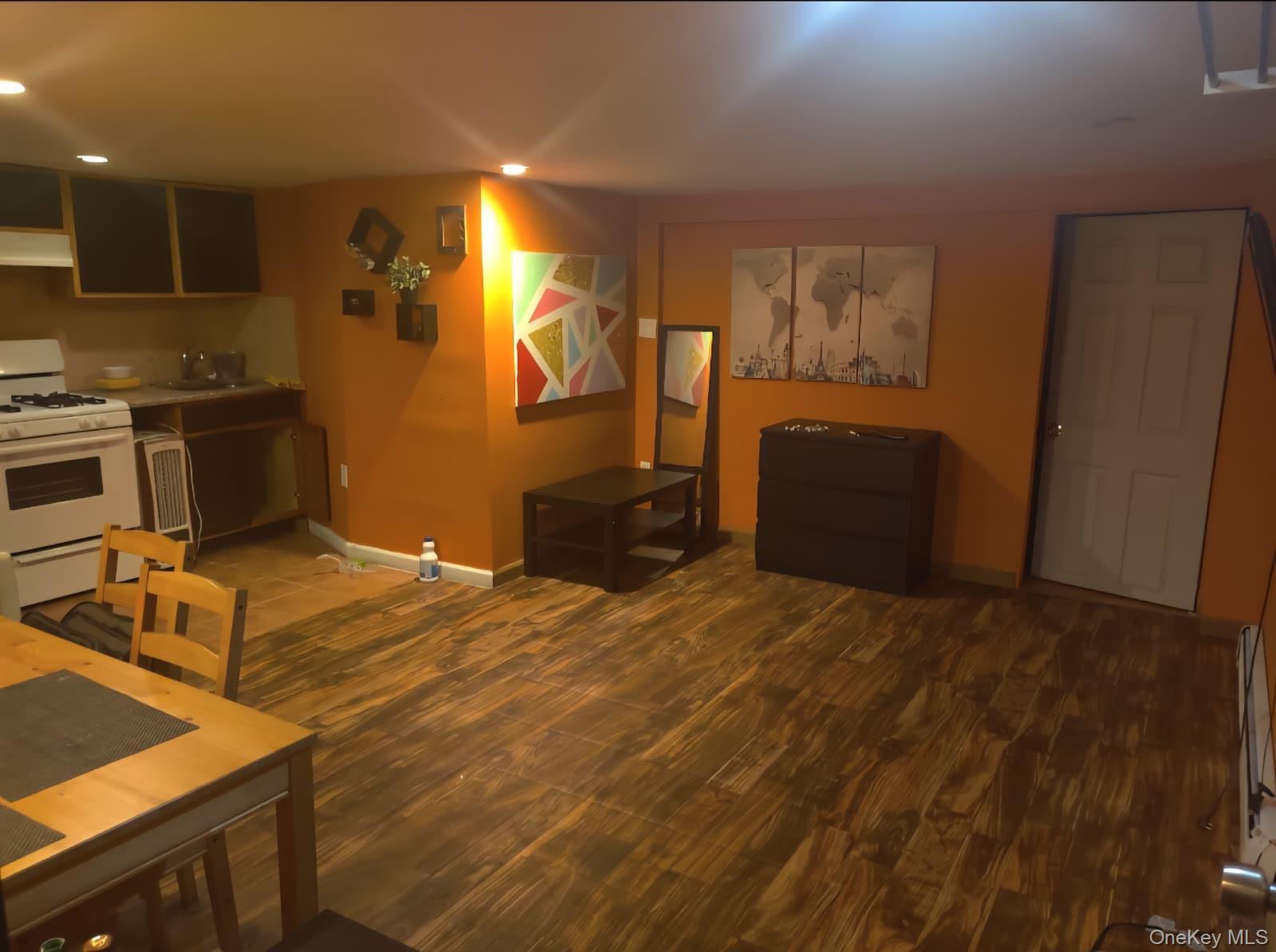 Single Family 32nd  Queens, NY 11377, MLS-957008-22