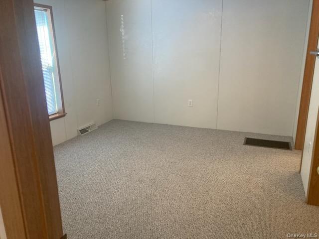 Single Family Old Country  Suffolk County, NY 11901, MLS-957021-16