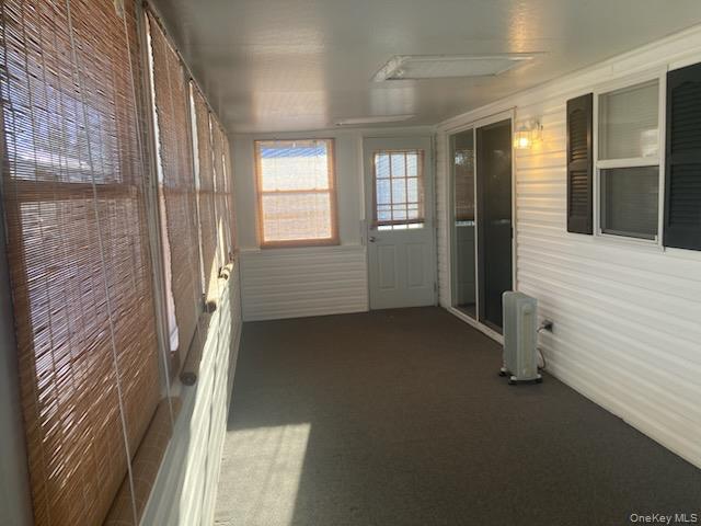 Single Family Old Country  Suffolk County, NY 11901, MLS-957021-7