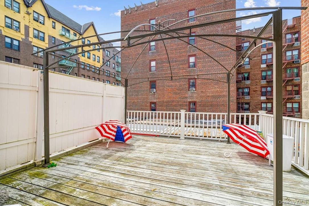 Single Family Sedgwick  Bronx, NY 10463, MLS-957027-22