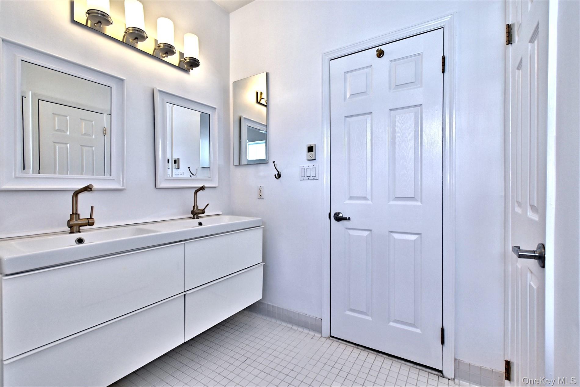 Condo Leisure  Suffolk County, NY 11961, MLS-957040-20