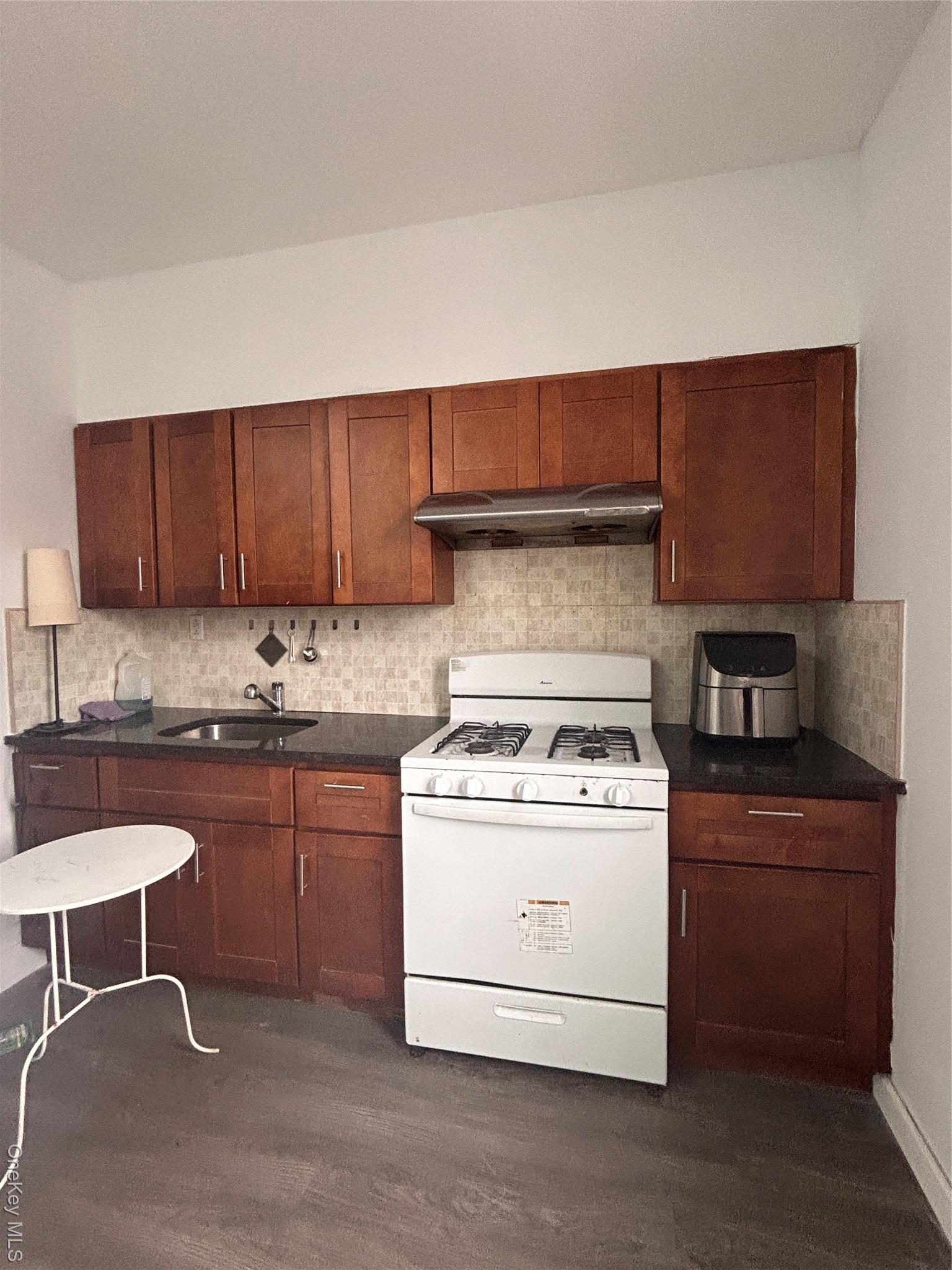 Single Family 66th  Queens, NY 11377, MLS-957104-2