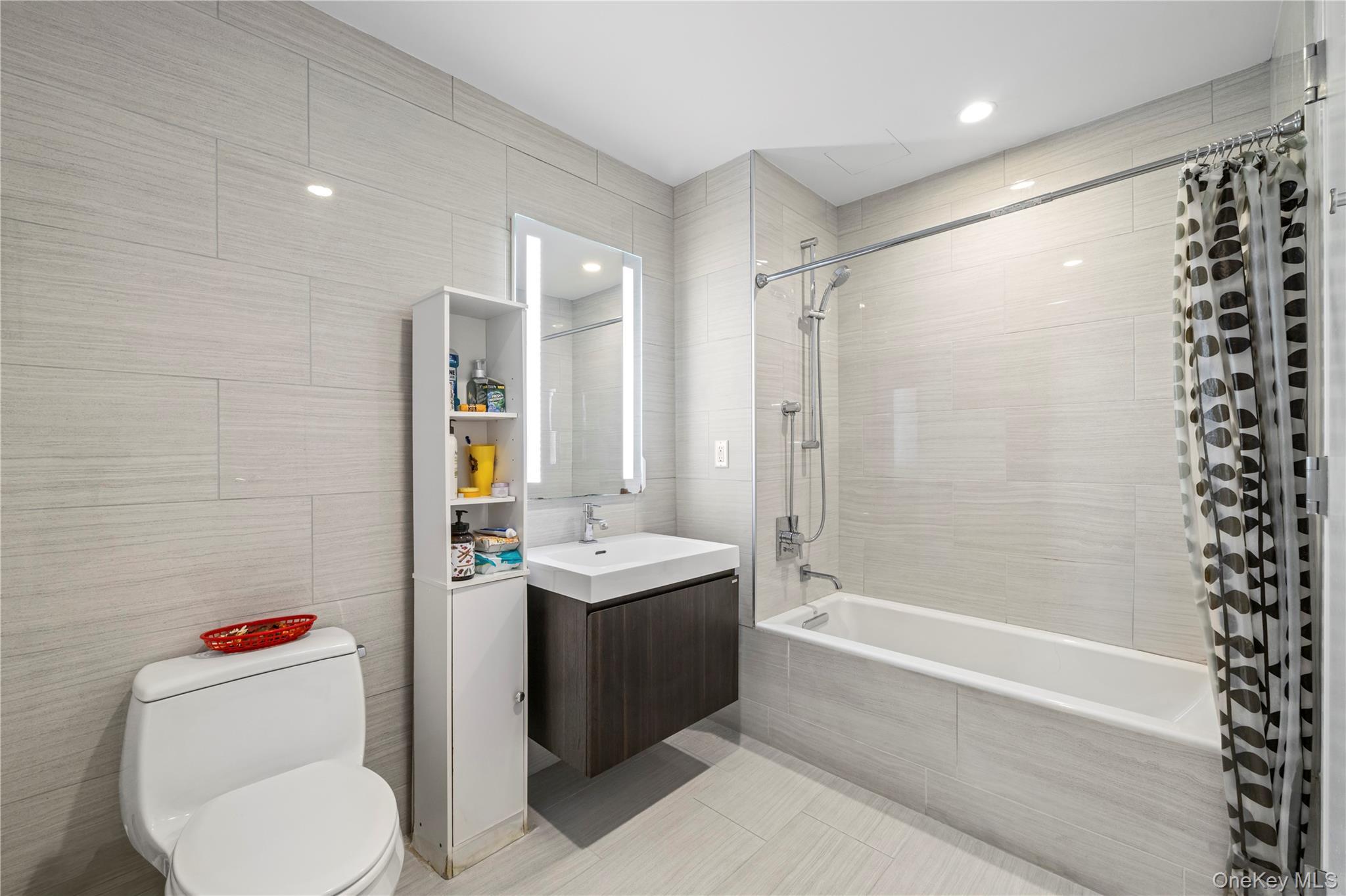 Condo 40  Queens, NY 11354, MLS-957107-14