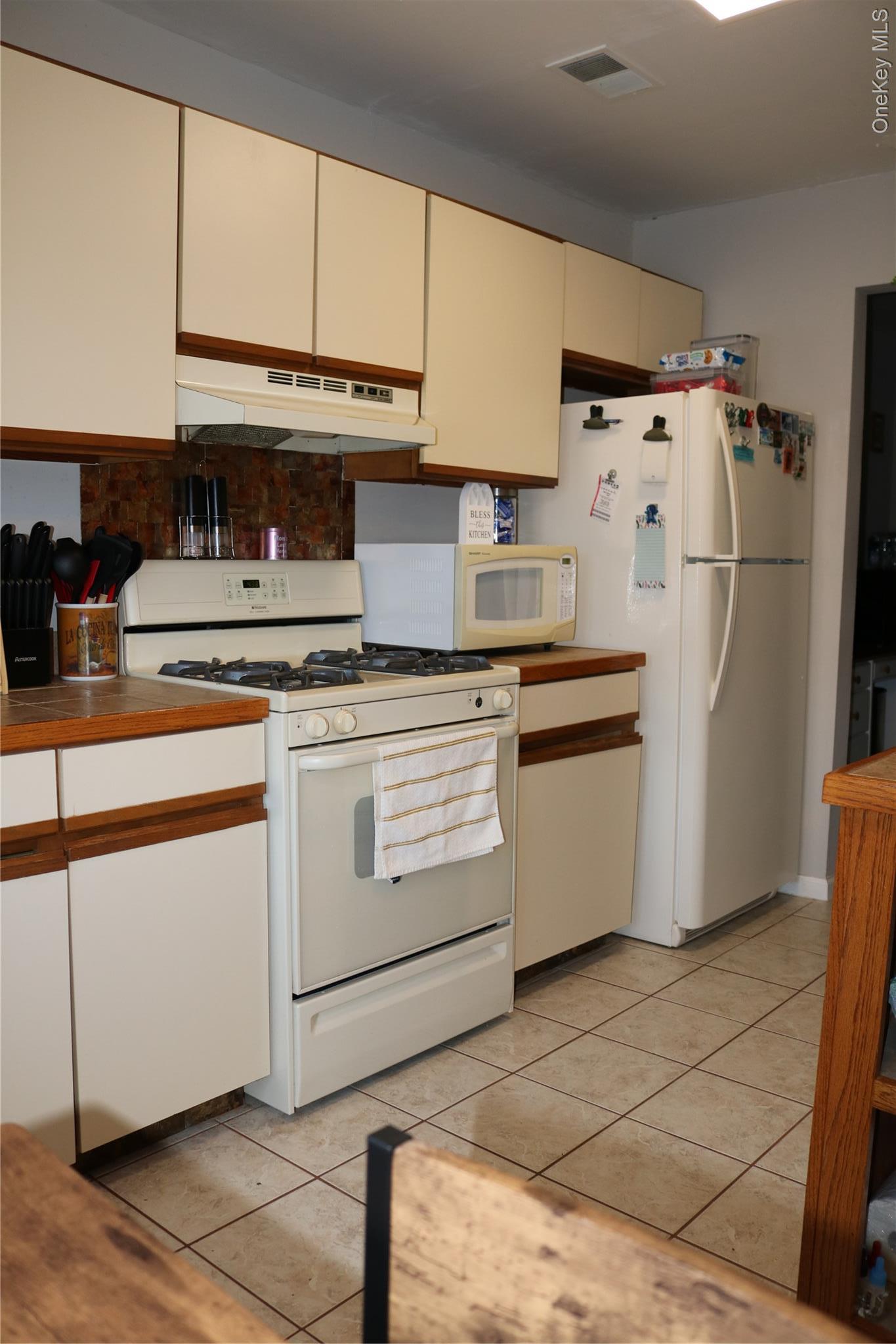 Condo Temple Hill  Orange County, NY 12553, MLS-957113-12